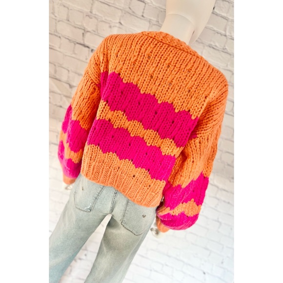 THE VINTAGE SHOP Beautiful knit cardi S M L - Picture 9 of 11